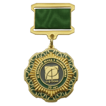 Медаль За вклад в развитие банка. Медаль многосоставная-сочетание литья и штамповки. В медали используются мягкие эмали и эмали эпола  